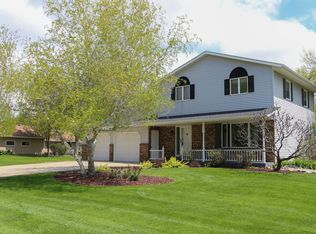 401 9th Ave SW, Wells, MN 56097