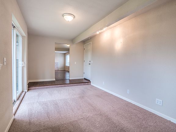 4th image of 605 22nd St SE