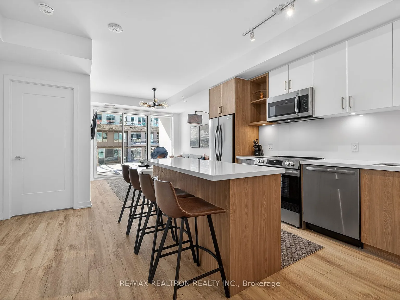 1 bed, $2,200 — Photo 3