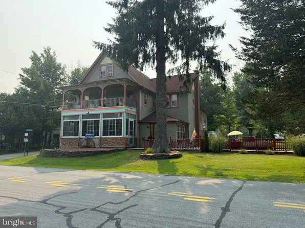 87 Milanville Rd, Beach Lake, PA 18405