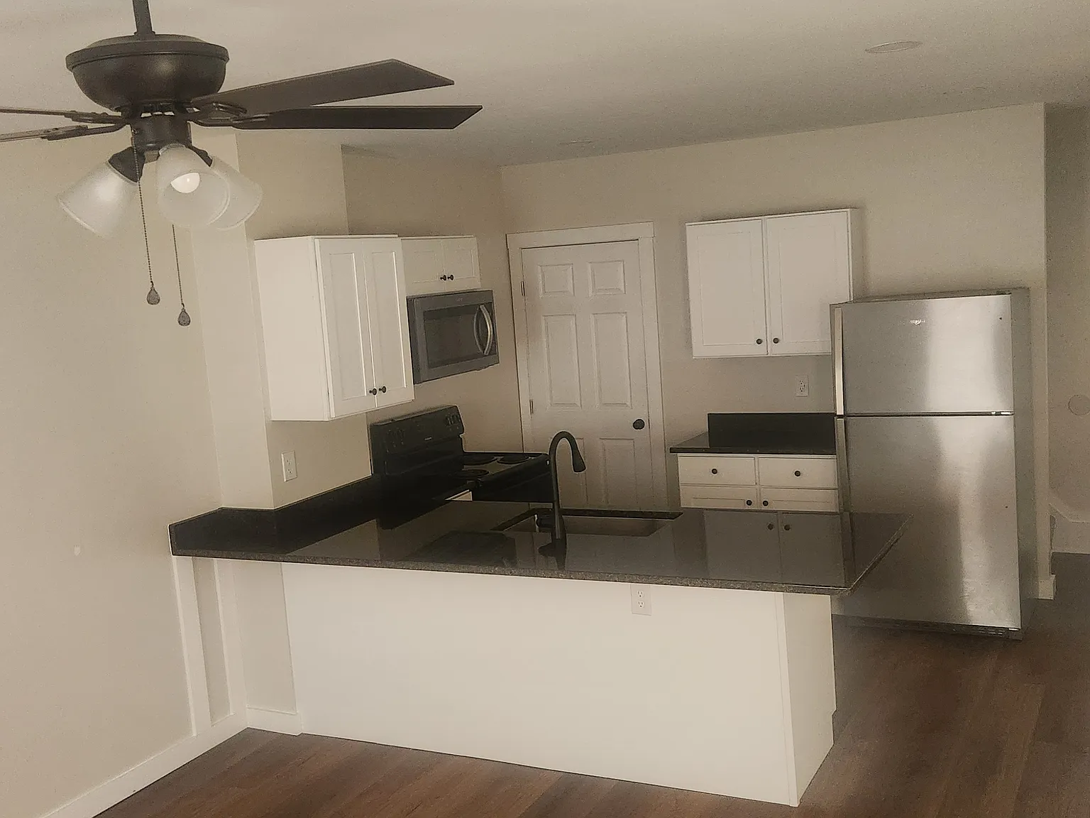 2 bed, $1,250 — Photo 1