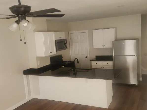 24 Cranska Rd #24, Moosup, CT 06354