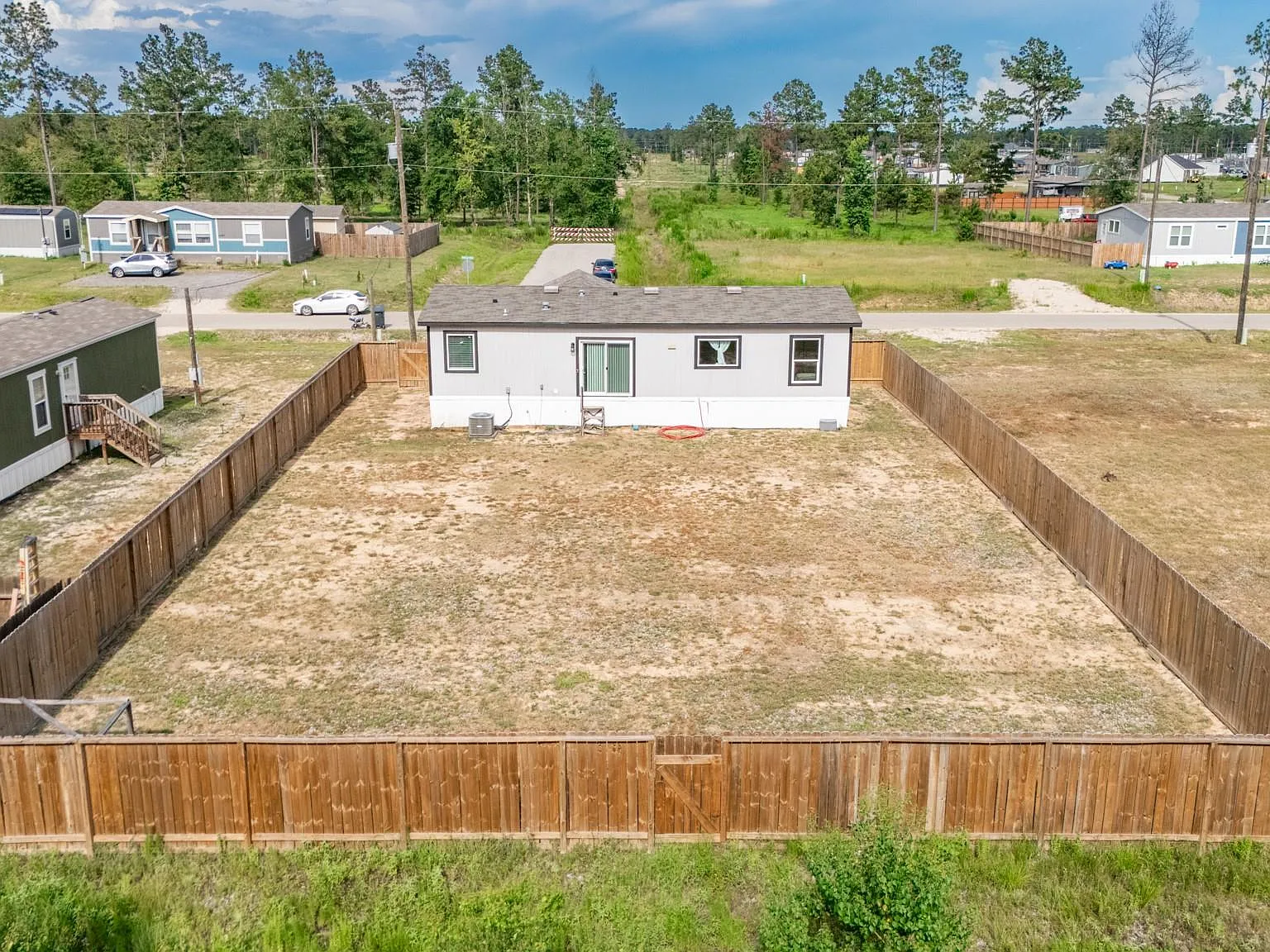 3 bed, 2.0 bath, 1344 sqft, $1,800 — Photo 2