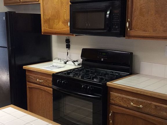 5th image of 42035 Thornton Ave