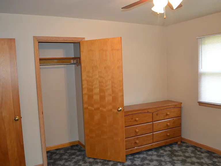 322 Webster St — Photo 49
