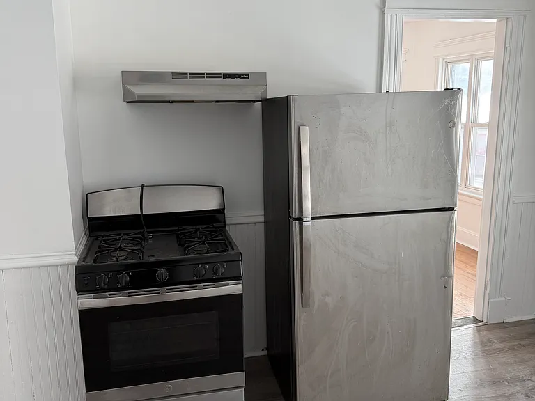 1131 E Main St #2 — Photo 2
