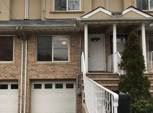 1283 Bay St, Staten Island, NY 10305