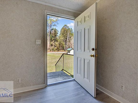 4th image of 4156 Smiley Rd NE