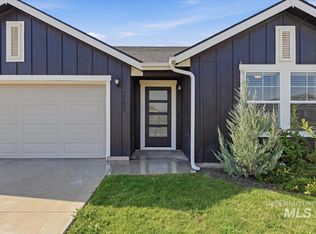 3795 E Berwick Dr, Nampa, ID 83686