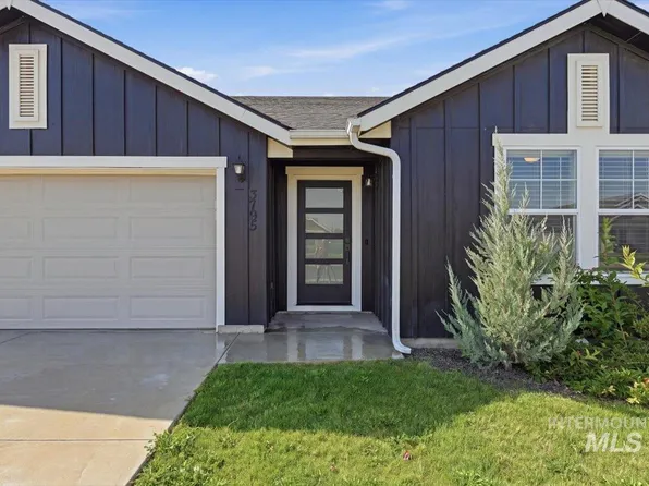 3795 E Berwick Dr, Nampa, ID 83686