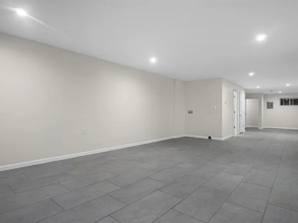 334 Underhill Avenue image 19 of 31