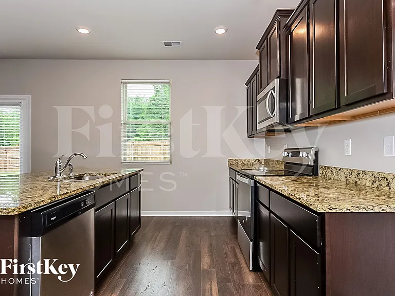 1500 Denver Way — Photo 6