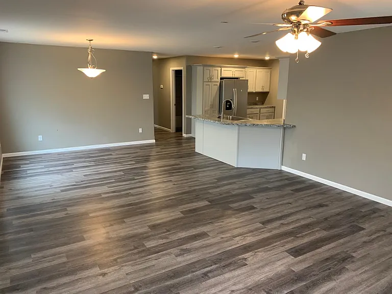 727 Valley View Ct — Photo 7