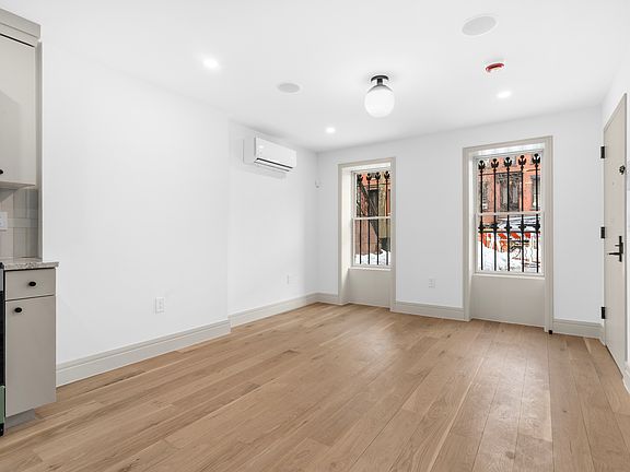 5th image of 444 Quincy St #1