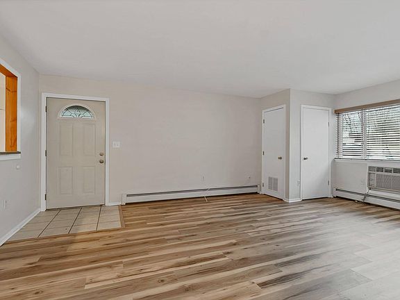 2nd image of 1 Holts Ln Floor 2