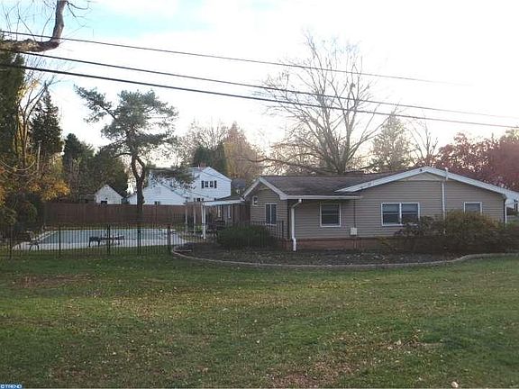 3rd image of 23 Burdsal Ave