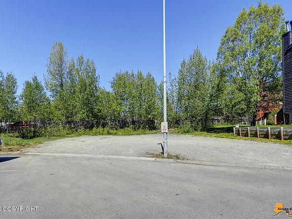 4th image of 0 Carleton Ave