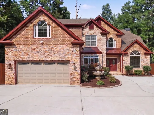 760 Links View Dr, Buford, GA 30518
