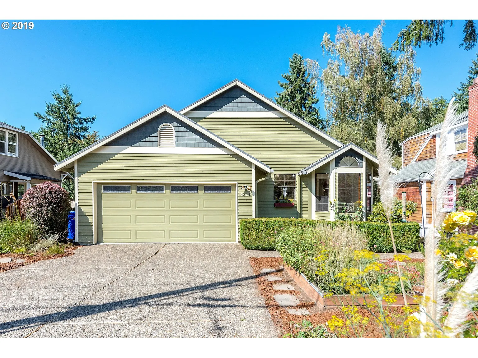 4341 SW Lobelia St photo 1