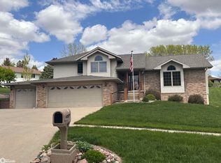 510 Sunset Dr, Denison, IA 51442