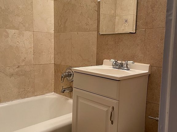 3rd image of 1594 3rd Ave APT 5C