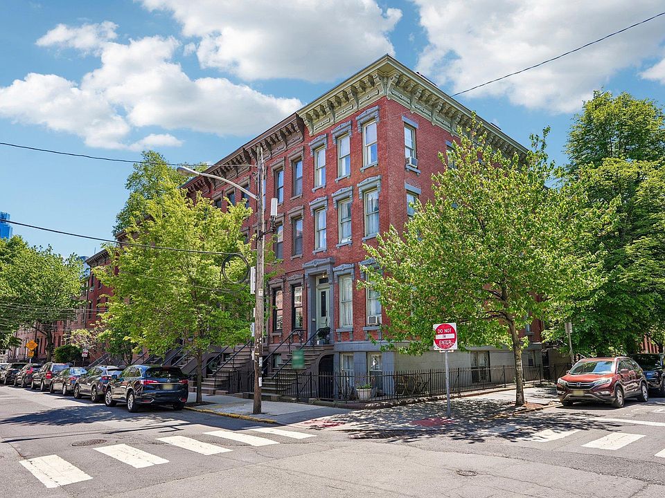 1st image of 71 Wayne St