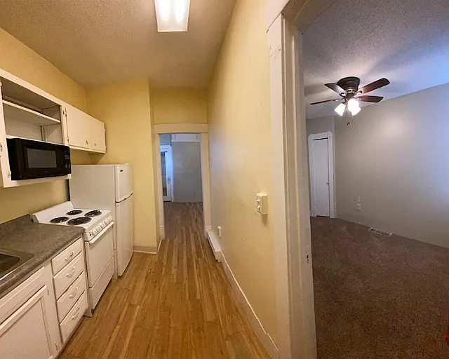 618 10th Ave N #2 — Photo 9