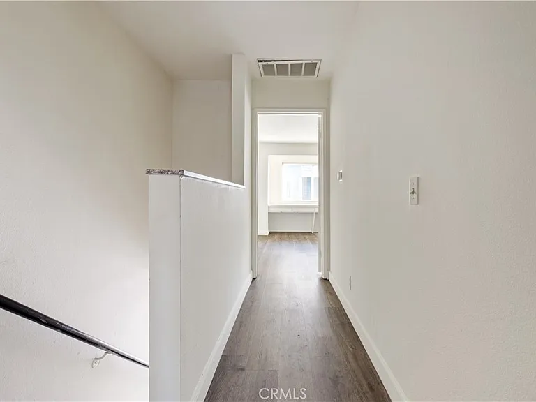 2726 S Menlo Ave — Photo 16