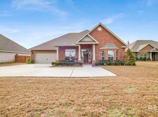 1402 S Hickory St, Foley, AL 36535