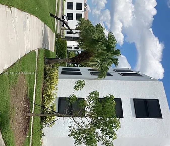 212 Lake Pointe Dr #307 — Photo 11