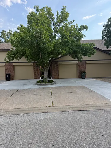 2523 Winding Way Photo 1