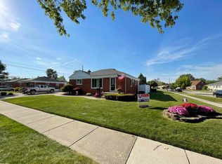 22225 Love St, Saint Clair Shores, MI 48082