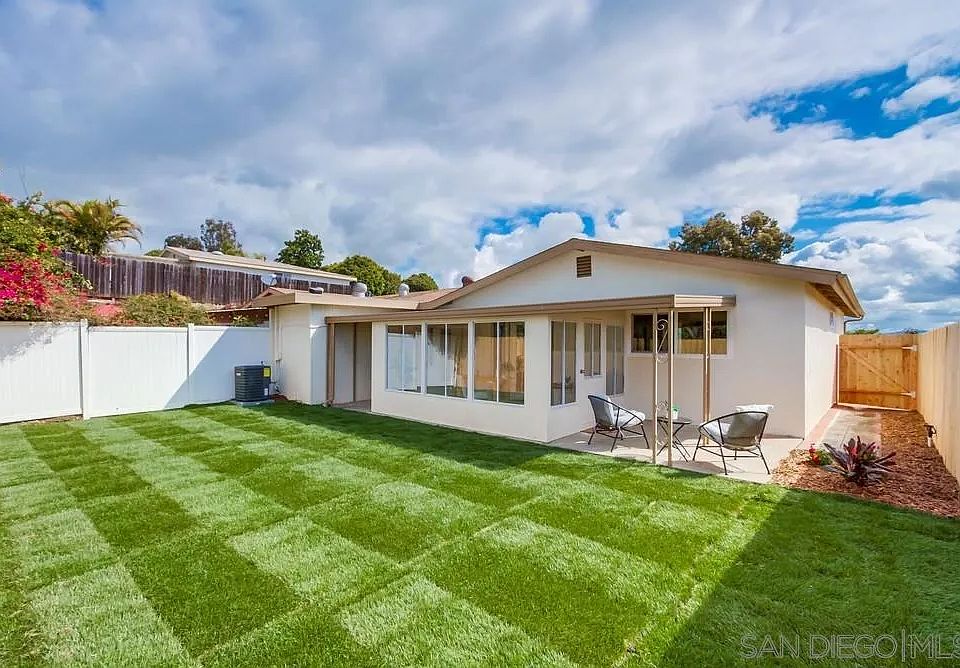 2nd image of 3373 Buena Hills Dr