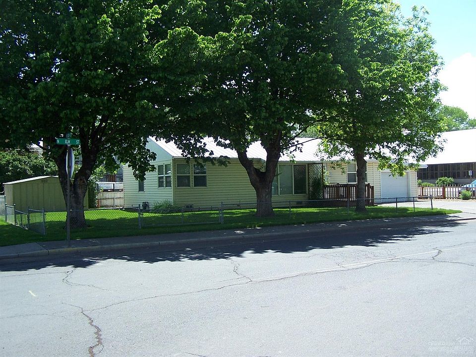1st image of 580 NE Elm St