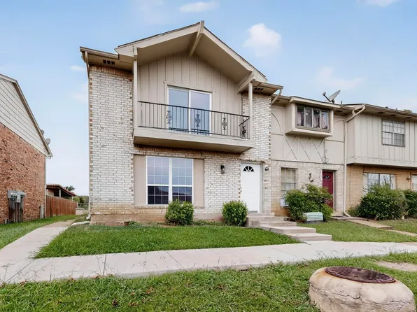 32 W Creek Ln #2, Grand Prairie, TX 75052