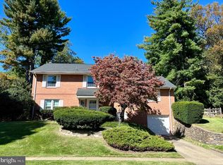 10322 Dickens Ave, Bethesda, MD 20814