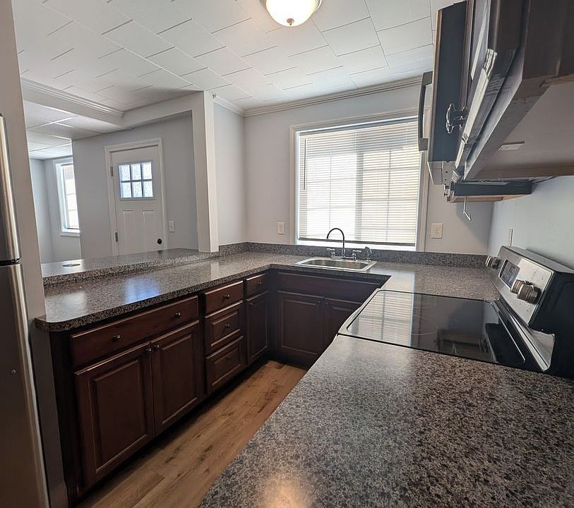 1st image of 311 N Main St #1F