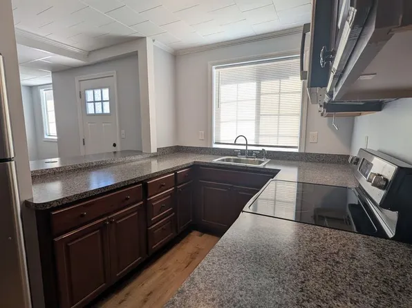 311 N Main St #1F, Uxbridge, MA 01569