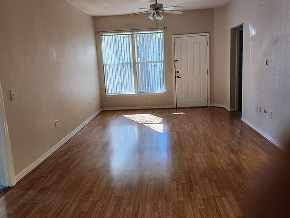 4th image of 3005 Hemingway Cir #92