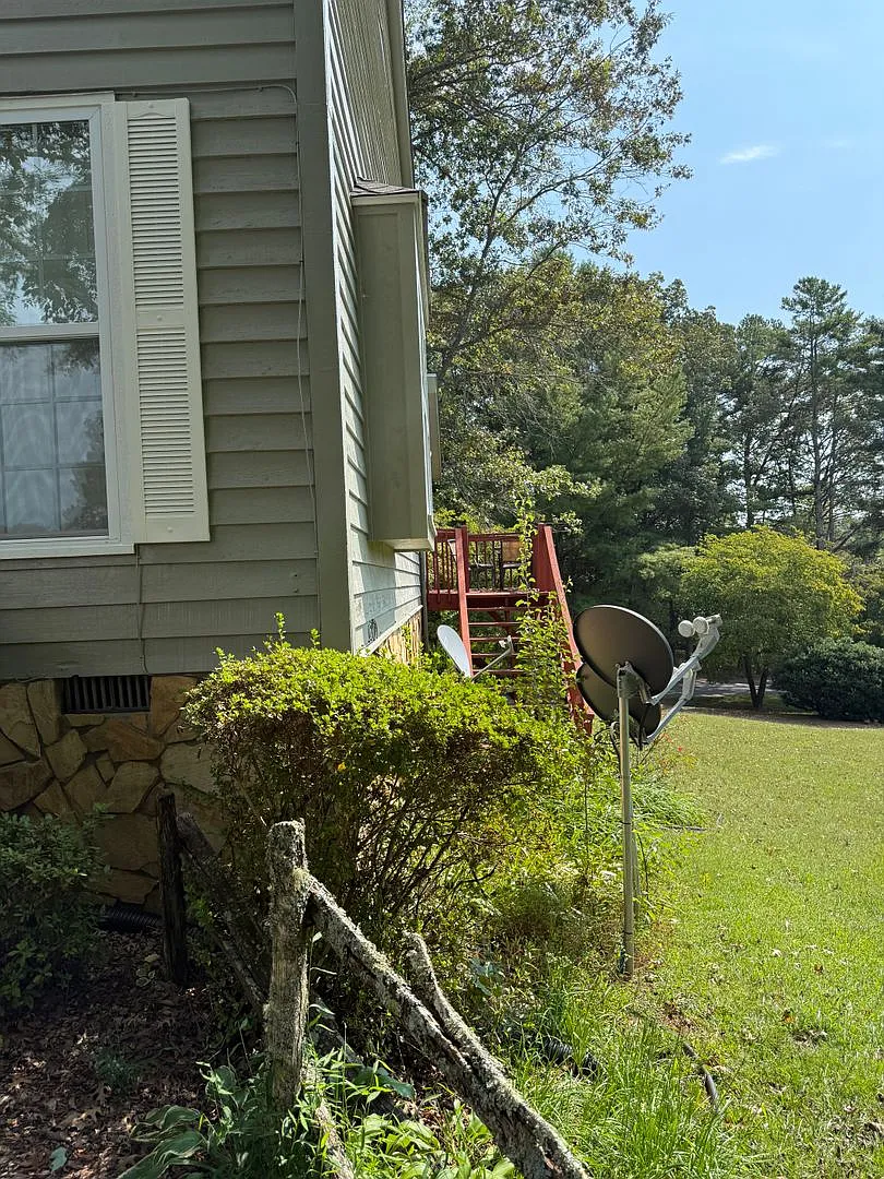Update Townhouse Move in Ready — Photo 3