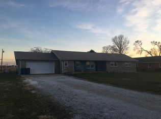 921 Market Rd, Tipton, IN 46072