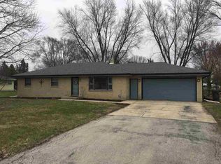 1417 Lilac Ln, Machesney Park, IL 61115