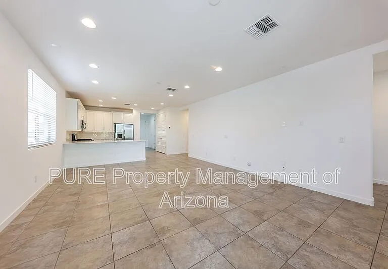 32002 N 125th Ln — Photo 6