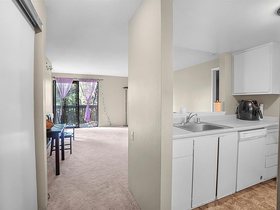 2nd image of 915 Fulton Ave APT 450