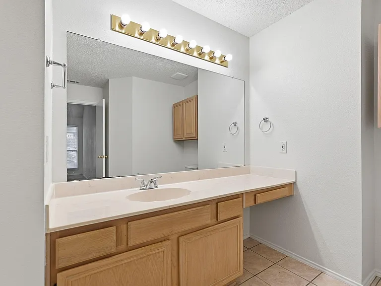 2833 Hidden Springs Dr — Photo 10