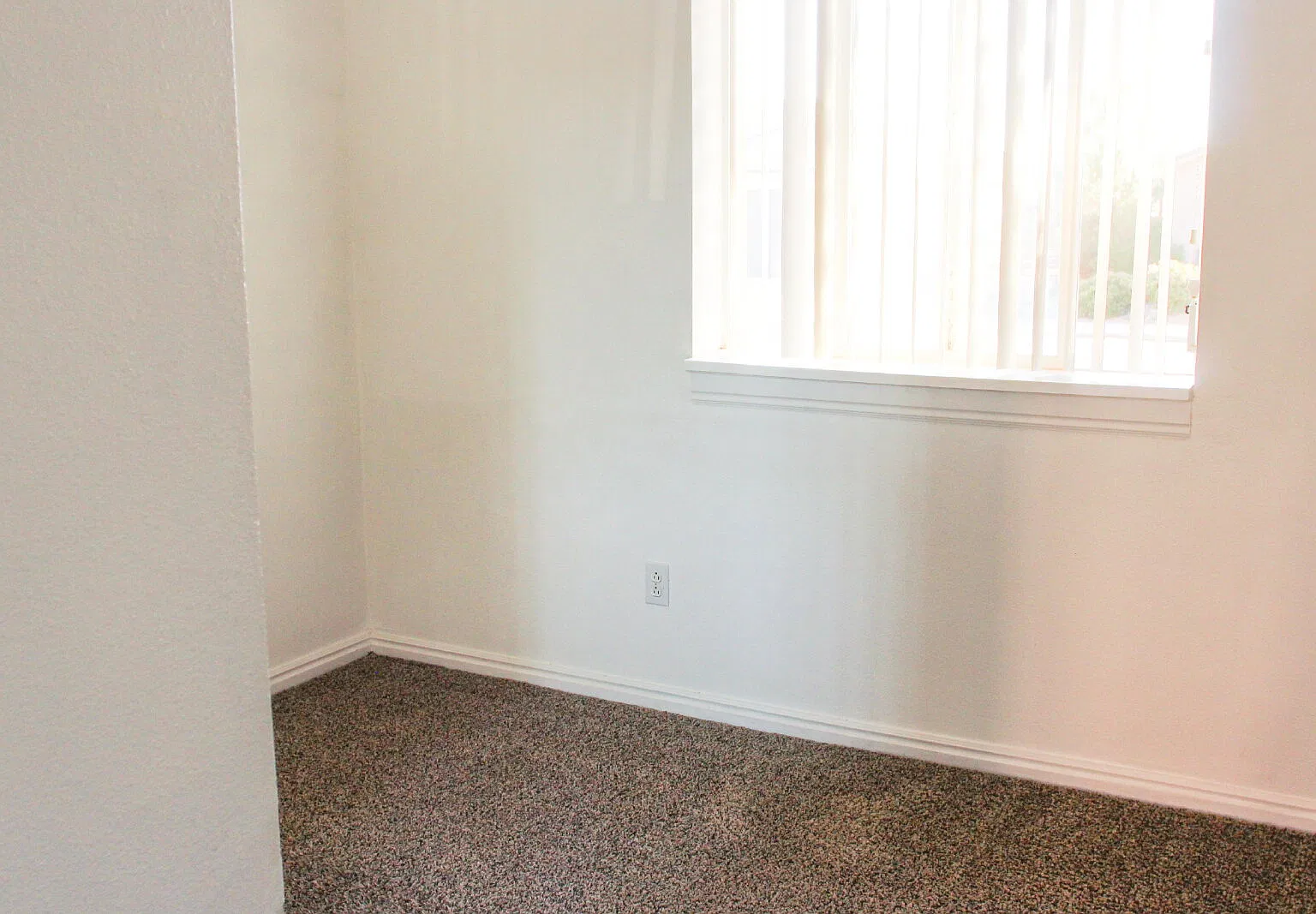 3 bed, 2.0 bath, 1124 sqft, $1,550 — Photo 4