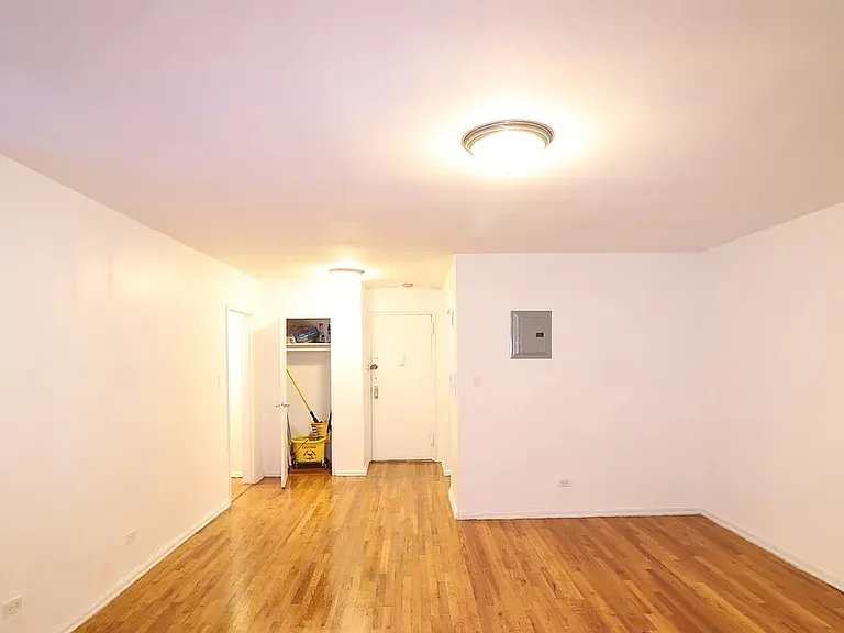 14345 Sanford Ave #206 — Photo 1