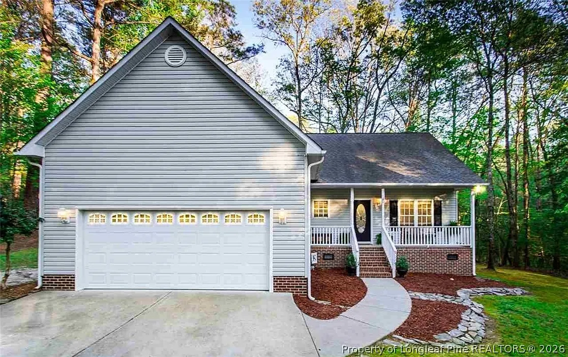 3 bed, 2.0 bath, 1350 sqft, $1,850 — Photo 1