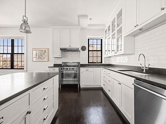 2nd image of 225 Eastern Pkwy APT 5F