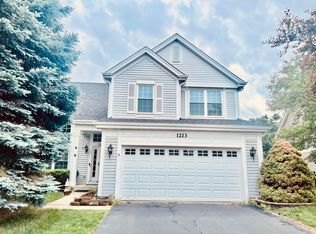 1213 Pennsbury Ln, Aurora, IL 60502